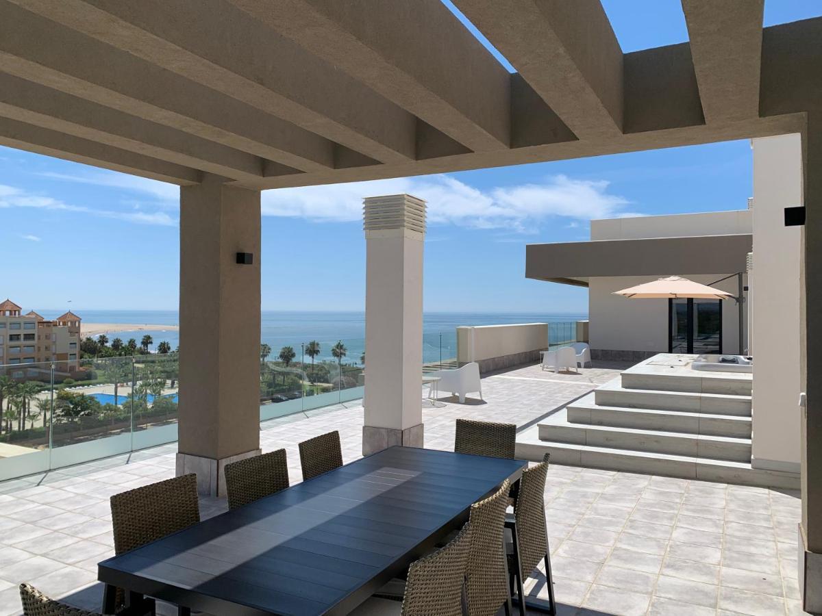Penthouse With Wide Terrace Next To The Ocean Lägenhet Huelva Exteriör bild