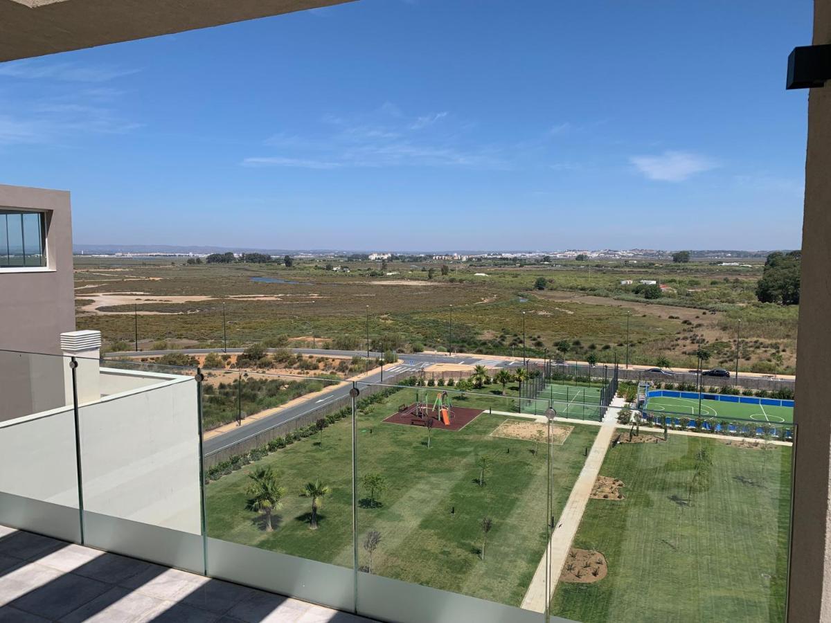 Penthouse With Wide Terrace Next To The Ocean Lägenhet Huelva Exteriör bild